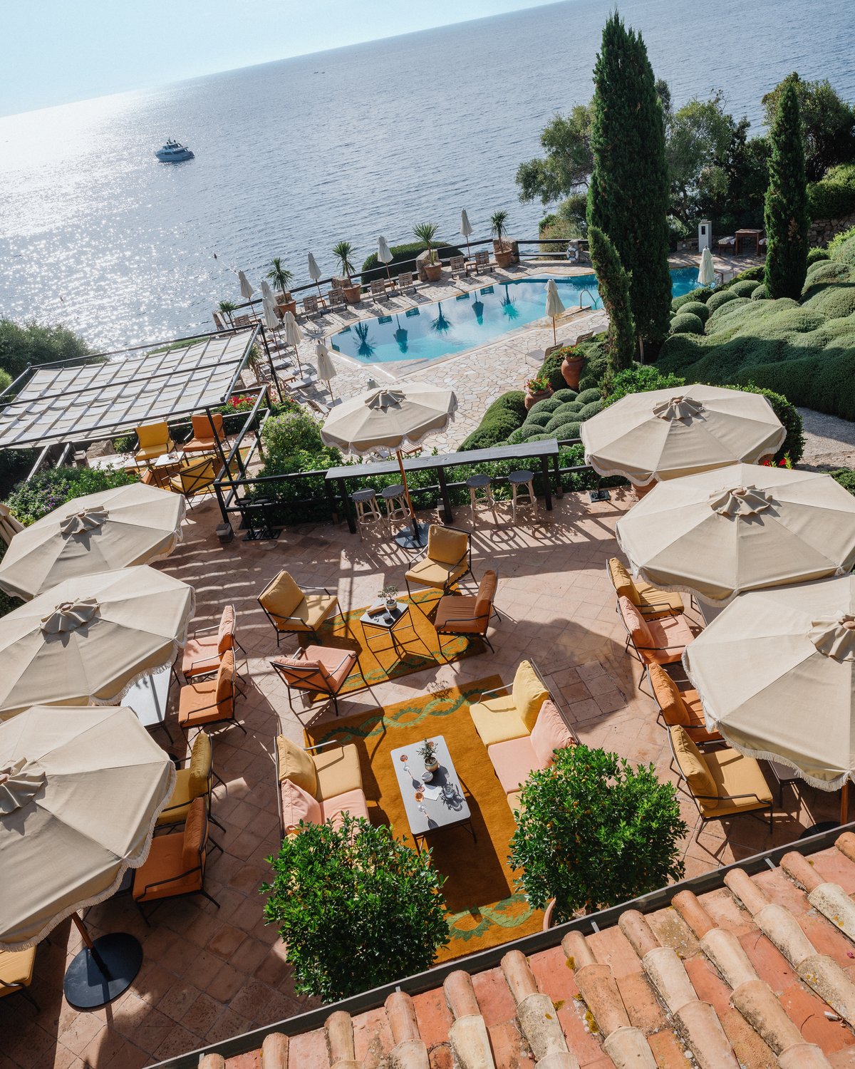 Nordic Knots with Campbell-Rey for Issimo and Hotel Il Pellicano.