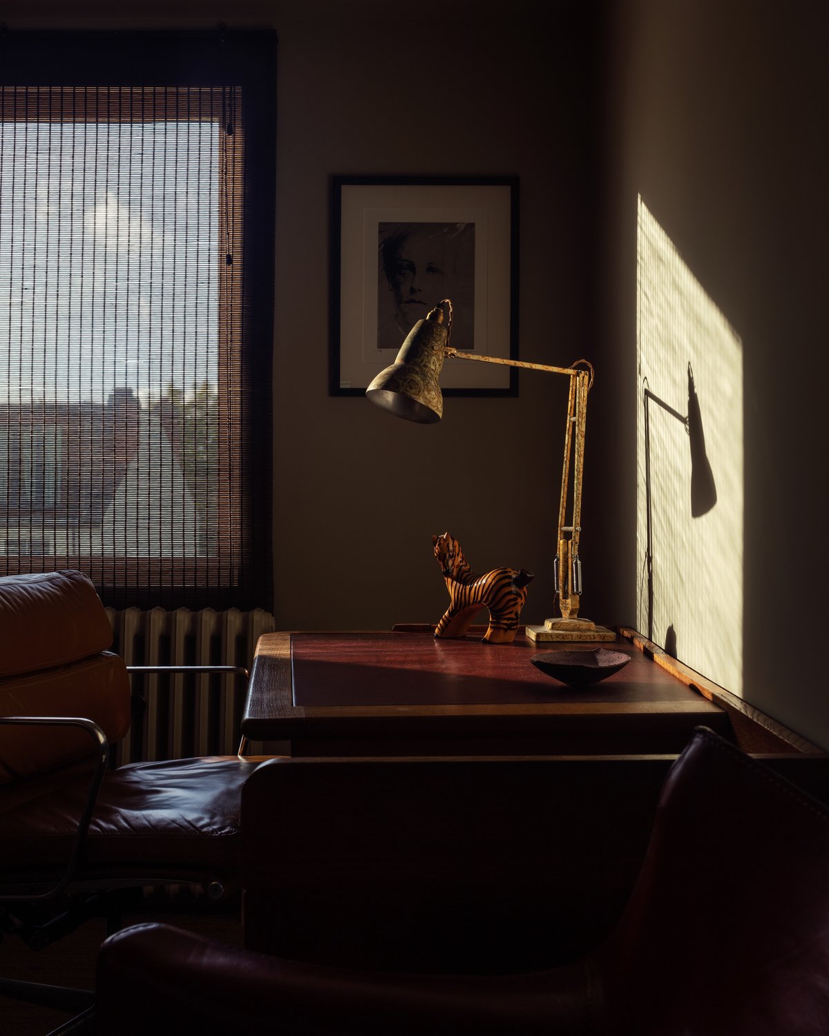 Das Büro im Zuhause von Hollie Bowden, fotografiert in London, Großbritannien.