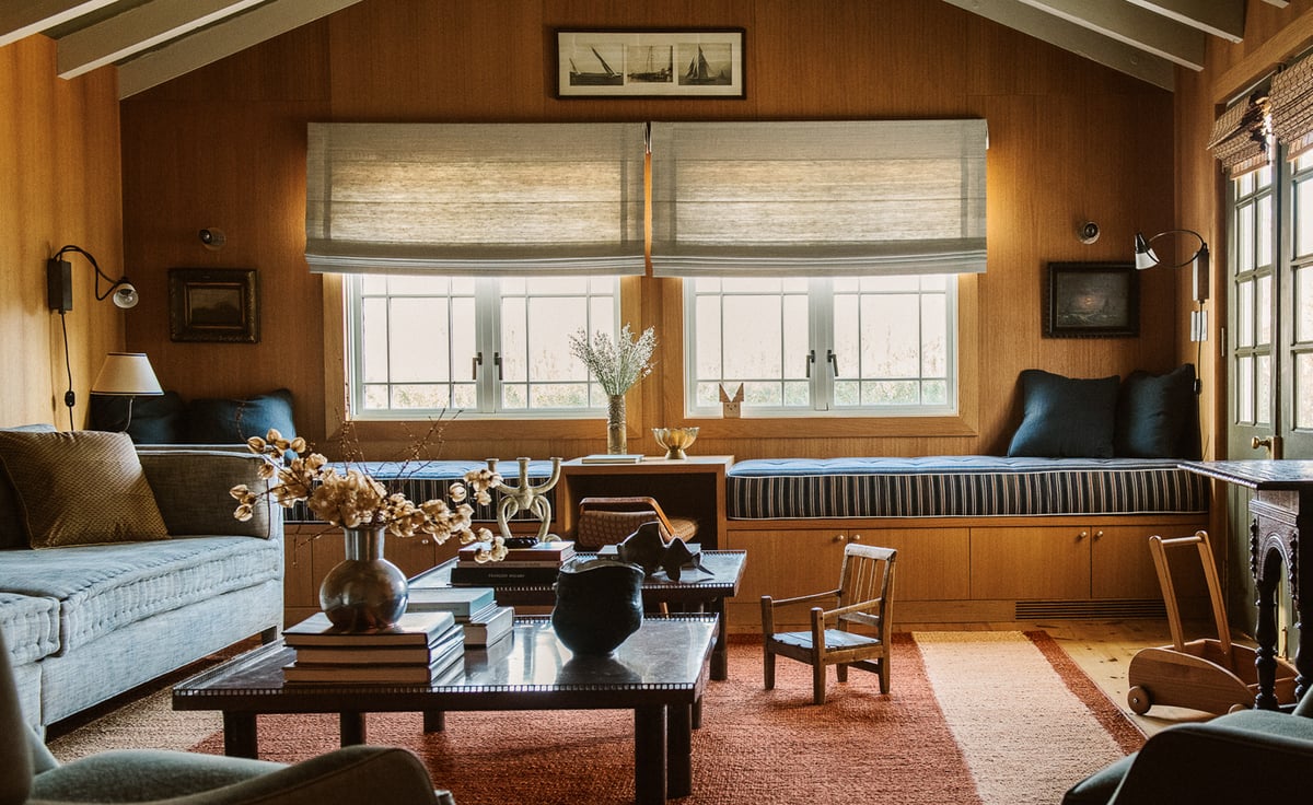 Jute Stripes – Red brings warmth and natural texture to this layered, lived-in space. Its rich hue grounds vintage wood furnishings and collected objects, adding depth and character to the room’s inviting charm.