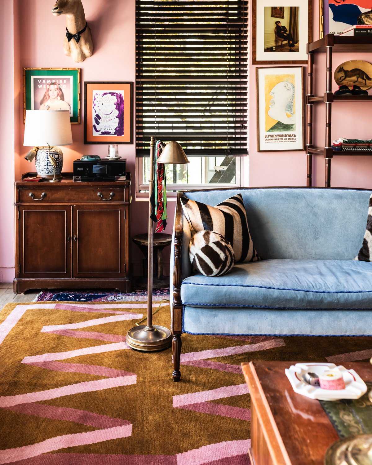 Folding Ribbon i Frederick Egan Castleberrys hem i hans studio i Greenwich Village.